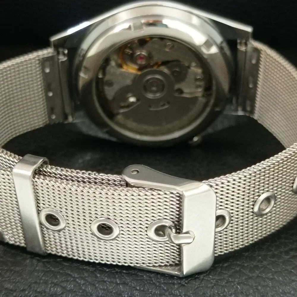 Vintage 1972 Seiko Automatic Mens Silver Watch W/daydate & Blue accents